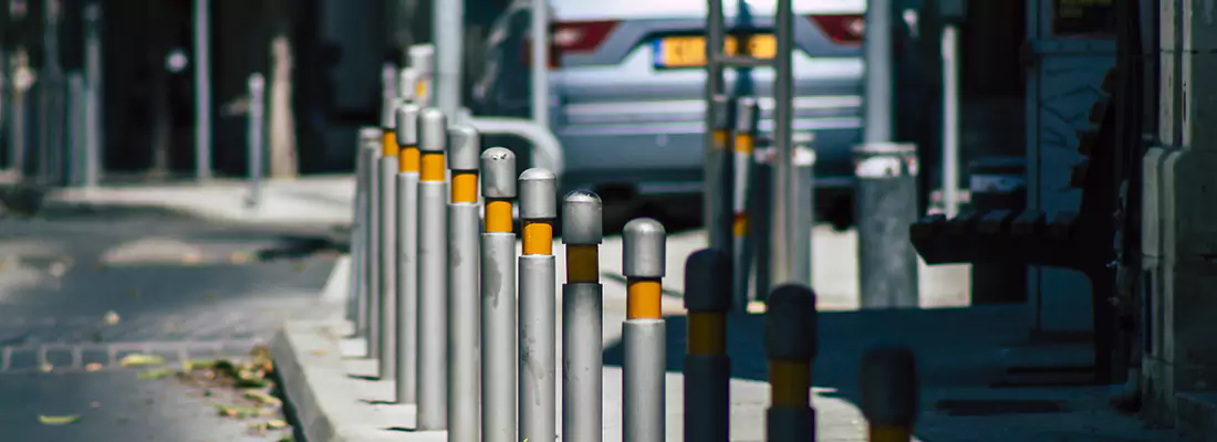 Safe and Convenient Retractable Barrier Column Systems for Properties in Sanford, FL